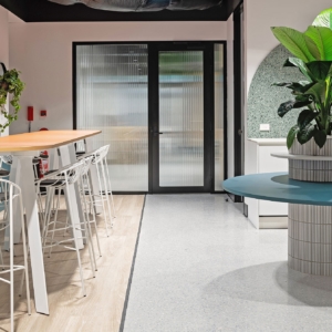 Metinno Aluminium Partitioning 6000 Series Hinged Door